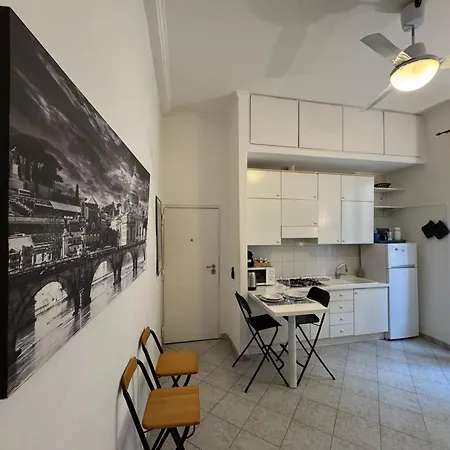 Cozy In Trastevere Apartment